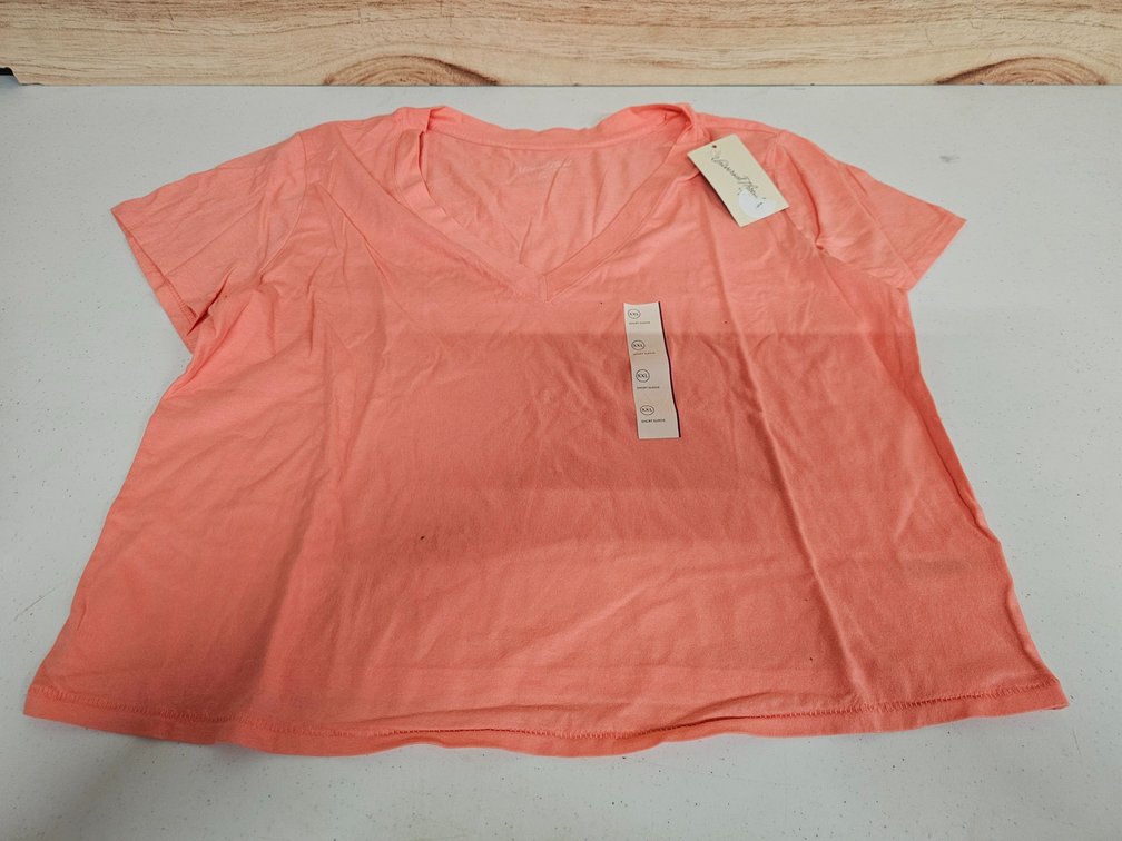 Women's XXL Universal Threads Shirt