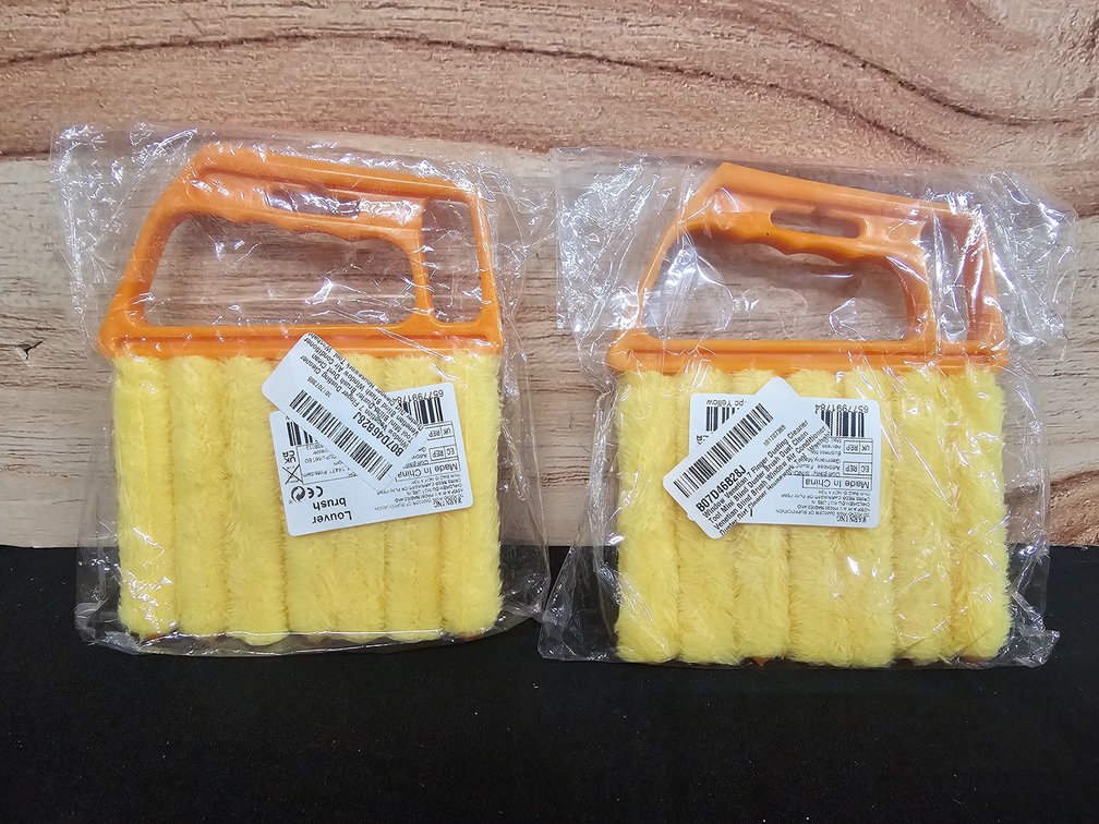 (2) Window Louver Brush 