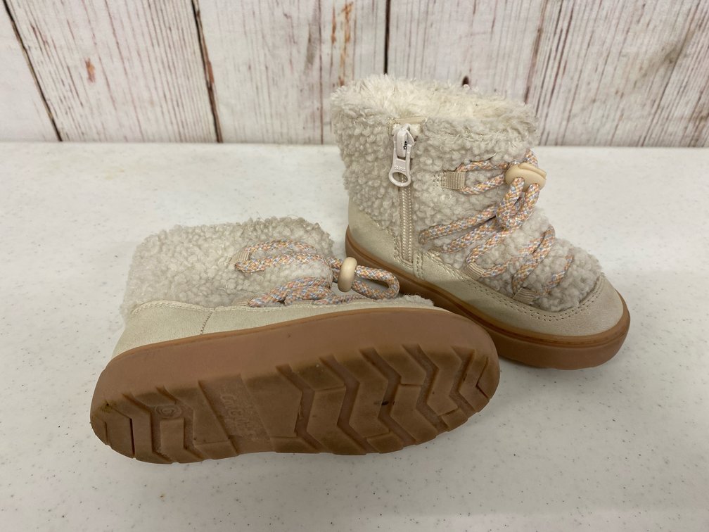 Child’s Size 6 Boots