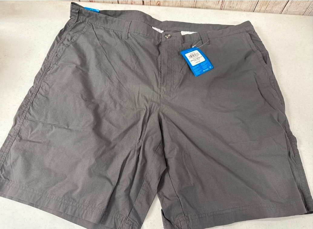 Mens 48w Columbia light weight dressy short