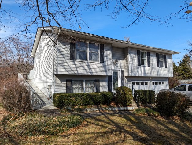 SPACIOUS 3 BR, 2 BA HOME W/ ATT. GARAGE 0.28 +/-  AC
