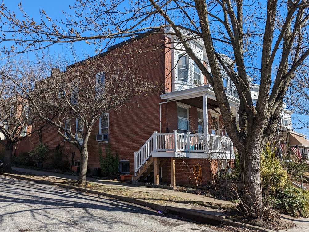 Image for LARGE 3 BR, EOG TOWNHOME