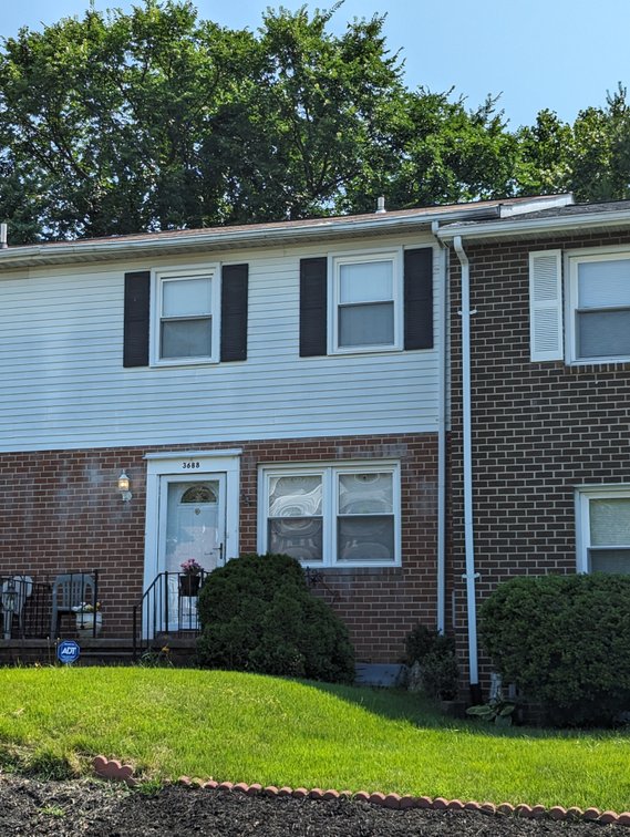 Image for 4 BR, 2.5 BA BRICK FRONT TOWNHOME
