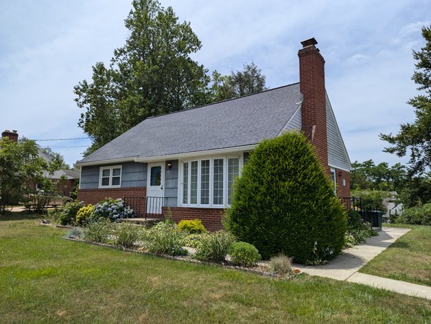 4 BR, 2.5 BA BRICK RANCHER