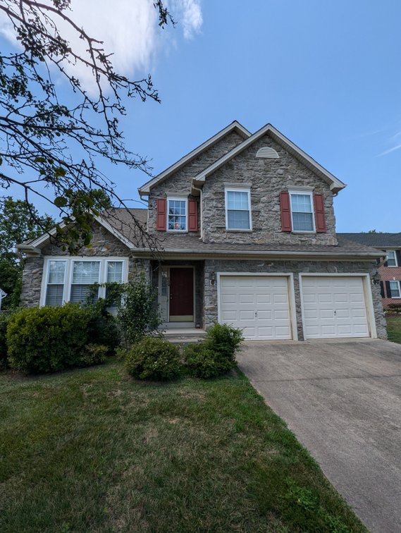Image for 3 BR, 3.5 BA HOME W/ ATT. 2-CAR GARAGE