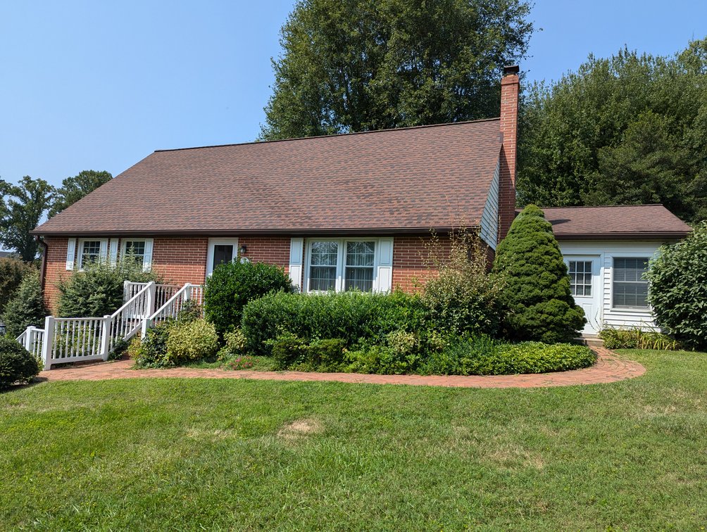 Image for 4 BEDROOM, 2 BATH BRICK CAPE COD W/ SUNROOM