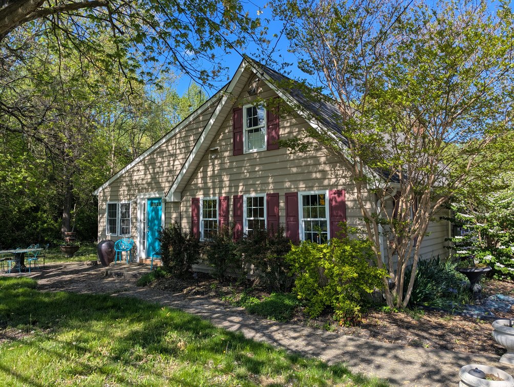 Image for 2-STORY CAPE COD 1.0 +/- AC ANTIQUES, FURNITURE, HOUSEHOLD GOODS, & MORE!