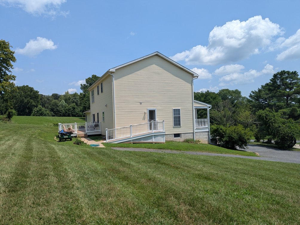 Image for 2-STORY COLONIAL STYLE VINYL & FORMSTONE HOME/ PRIVATE END-OF-STREET LOCATION/ 2,500 +/- SQ FT IMPROVED ABOVE GRADE LIVING AREA/ 4 BR 3.5 BATH/ 1.07 +/- AC LOT