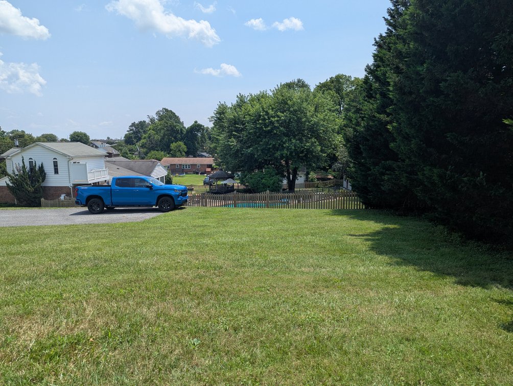 Image for 2-STORY COLONIAL STYLE VINYL & FORMSTONE HOME/ PRIVATE END-OF-STREET LOCATION/ 2,500 +/- SQ FT IMPROVED ABOVE GRADE LIVING AREA/ 4 BR 3.5 BATH/ 1.07 +/- AC LOT