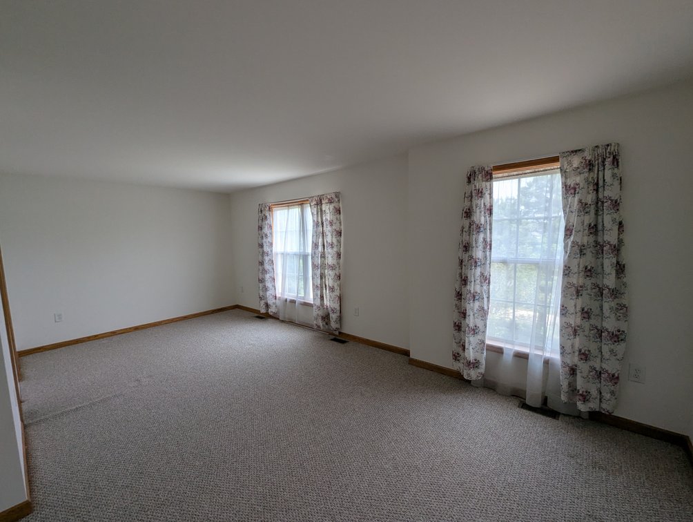 Image for 2-STORY COLONIAL STYLE VINYL & FORMSTONE HOME/ PRIVATE END-OF-STREET LOCATION/ 2,500 +/- SQ FT IMPROVED ABOVE GRADE LIVING AREA/ 4 BR 3.5 BATH/ 1.07 +/- AC LOT