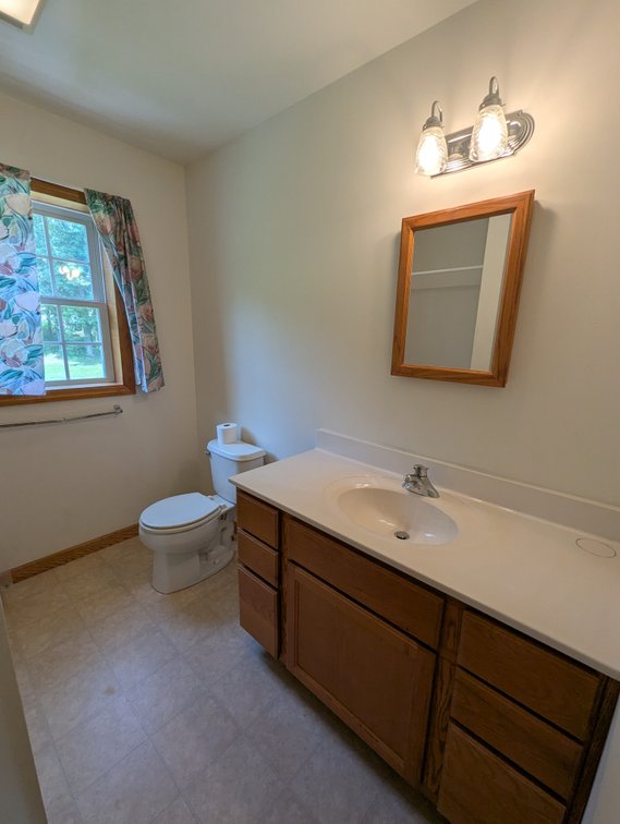 Image for 2-STORY COLONIAL STYLE VINYL & FORMSTONE HOME/ PRIVATE END-OF-STREET LOCATION/ 2,500 +/- SQ FT IMPROVED ABOVE GRADE LIVING AREA/ 4 BR 3.5 BATH/ 1.07 +/- AC LOT