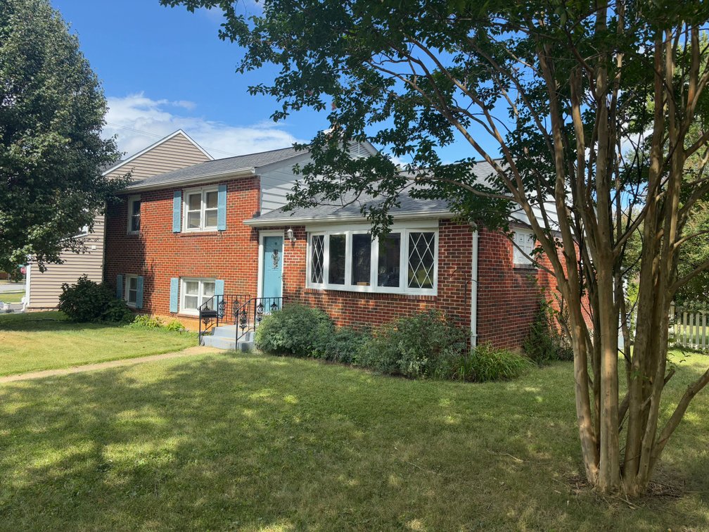 Image for 3 BR, 2.5 BATH SINGLE FAMILY HOME W/ PORCH & STORAGE SHED