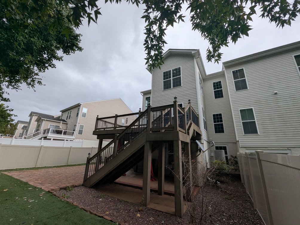 Image for SPACIOUS LUXURY 4 BR, 3.5 BATH EOG TOWNHOME W/ 2-CAR GARAGE/ 4,000 +/- SF LIVING SPACE