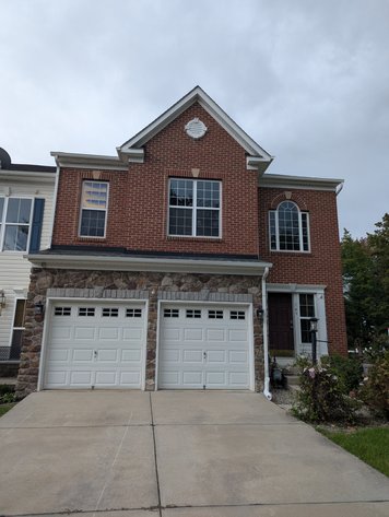 SPACIOUS LUXURY 4 BR, 3.5 BATH EOG TOWNHOME W/ 2-CAR GARAGE/ 4,000 +/- SF LIVING SPACE
