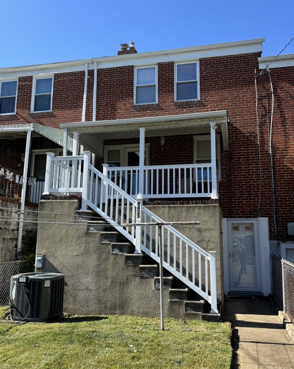 Image for 3 BR, 1.5 BATH BRICK CENTER UNIT TOWNHOME