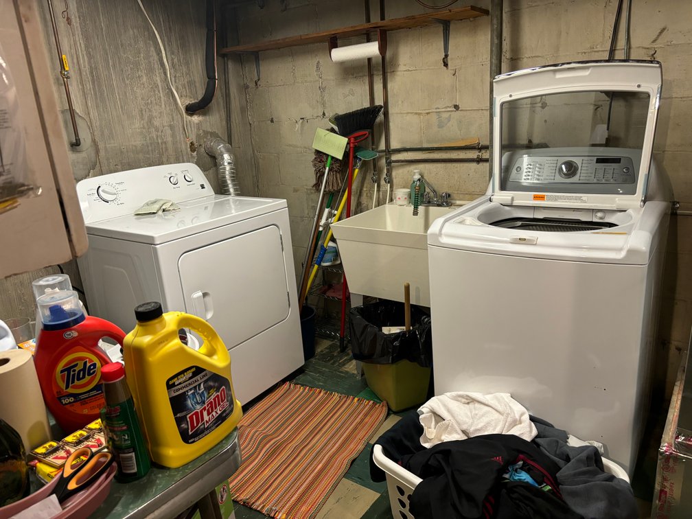 Image for 3 BR, 1.5 BATH BRICK CENTER UNIT TOWNHOME
