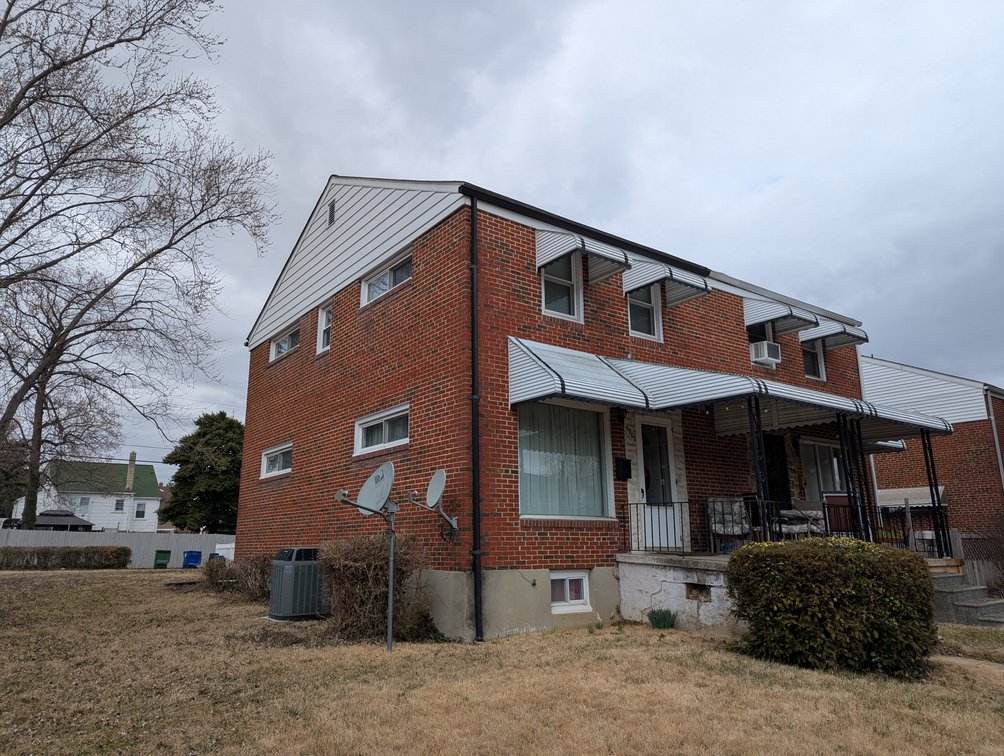Image for CLEAN 3BR BRICK SEMI-DETACHED HOME