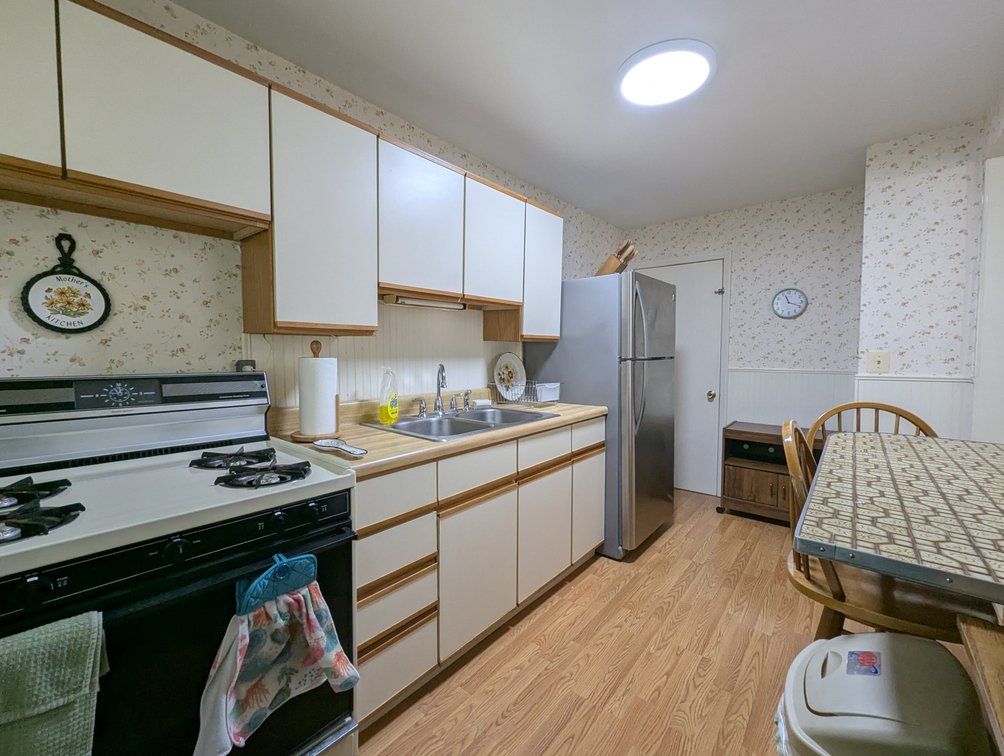 Image for CLEAN 3BR BRICK SEMI-DETACHED HOME