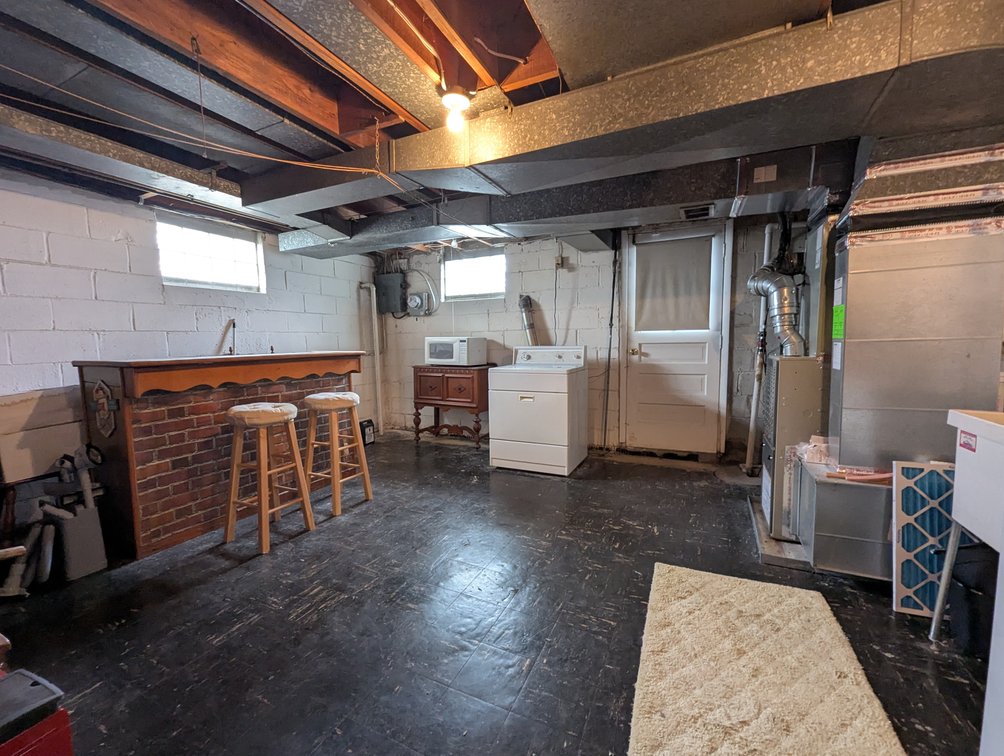 Image for CLEAN 3BR BRICK SEMI-DETACHED HOME