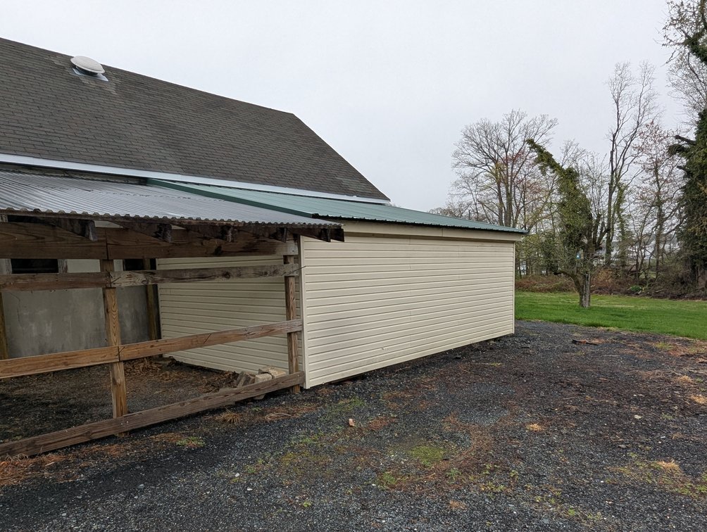 Image for 2-STORY OFFICE BLDG., 62'X40' BLOCK-FRAME SHOP, 40'X24' 3-BAY GARAGE FORMER BLEVINS HEATING & COOLING