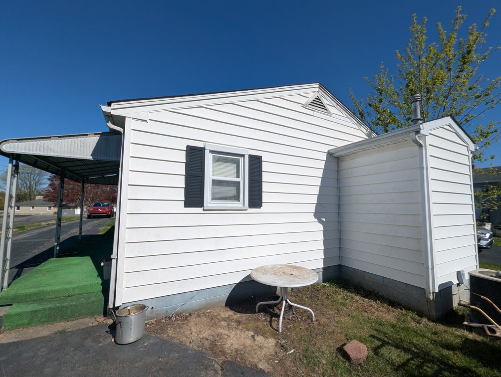 Image for 2 BEDROOM VINYL SIDED BUNGALOW W/ 2-CAR DET. GARAGE