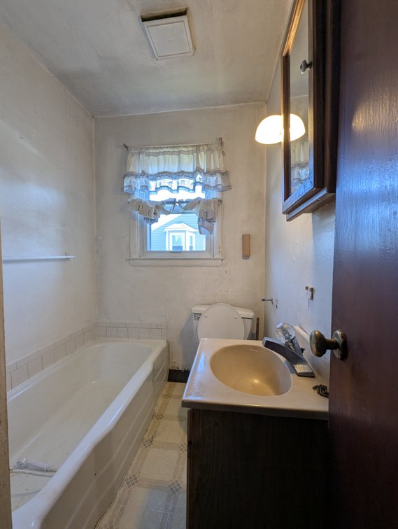 Image for 2 BEDROOM VINYL SIDED BUNGALOW W/ 2-CAR DET. GARAGE