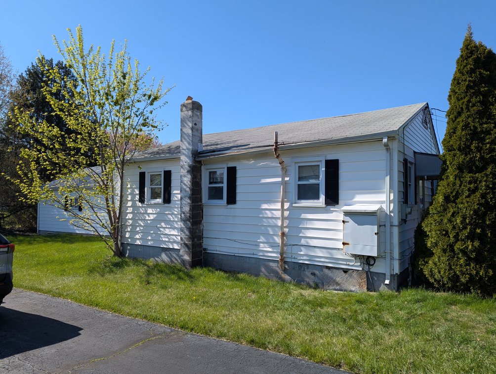 Image for 2 BEDROOM VINYL SIDED BUNGALOW W/ 2-CAR DET. GARAGE