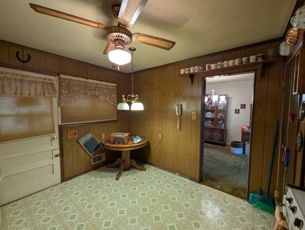Image for 4 BR, 2.5 BATH BRICK RANCHER/ 2004 MERCURY GRAND MARQUIS, COLLECTIBLES, FURNITURE, HOUSEHOLD ITEMS, & GLASSWARE TBS SM/LG LOTS