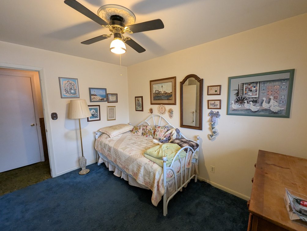 Image for 4 BR, 2.5 BATH BRICK RANCHER/ 2004 MERCURY GRAND MARQUIS, COLLECTIBLES, FURNITURE, HOUSEHOLD ITEMS, & GLASSWARE TBS SM/LG LOTS