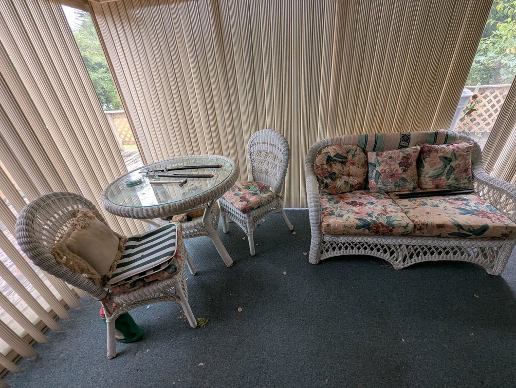 Image for 4 BR, 2.5 BATH BRICK RANCHER/ 2004 MERCURY GRAND MARQUIS, COLLECTIBLES, FURNITURE, HOUSEHOLD ITEMS, & GLASSWARE TBS SM/LG LOTS