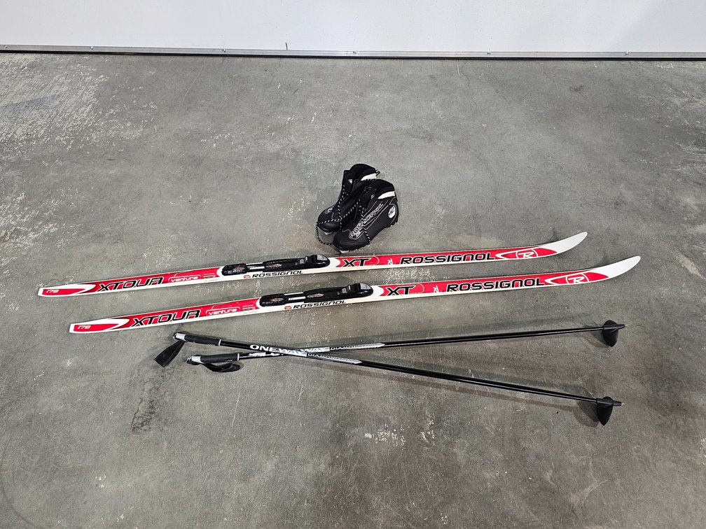 Skis