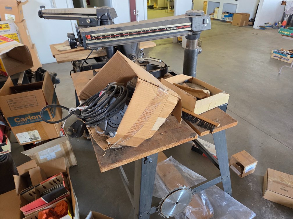 Craftsman 12" radial arm saw on stand, needs repair