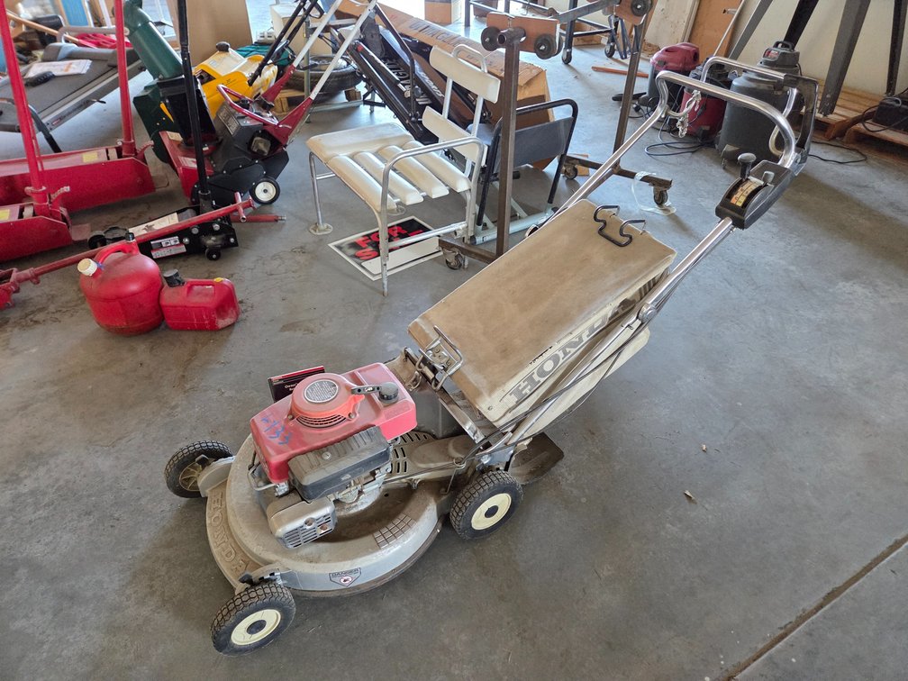 Honda HR21 lawnmower