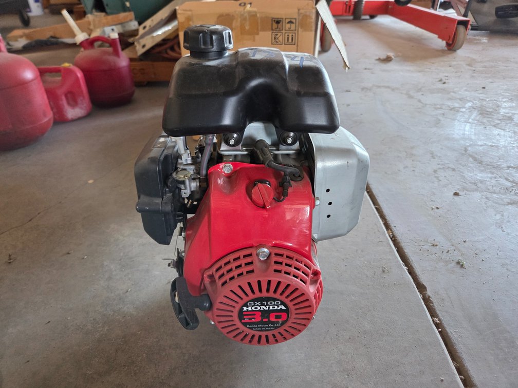 Honda GX100 small engine