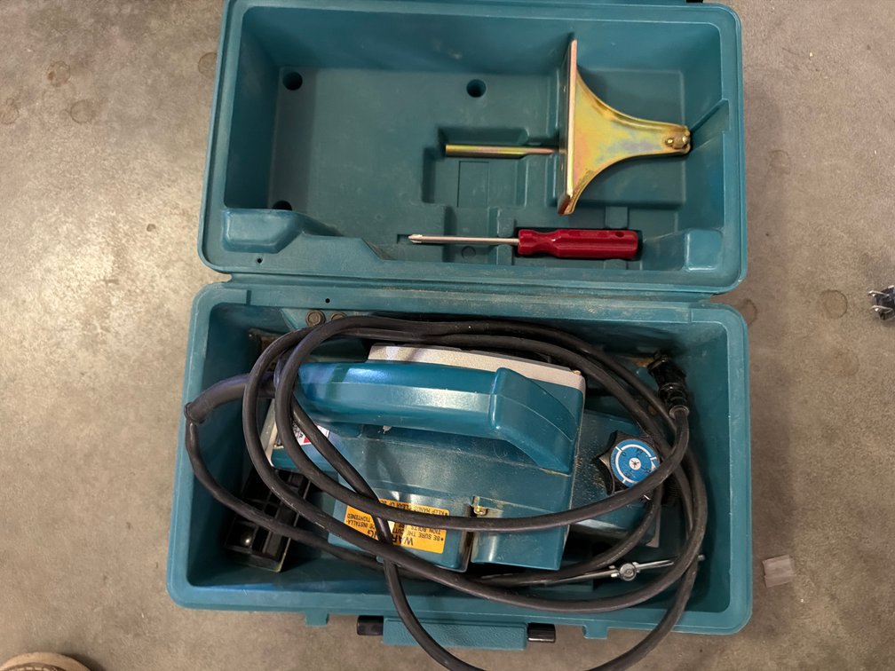 Makita 3" corded planer,