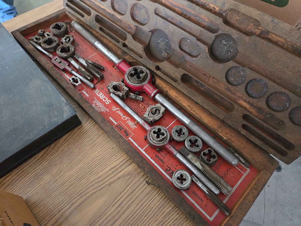 Little Giant tap die set