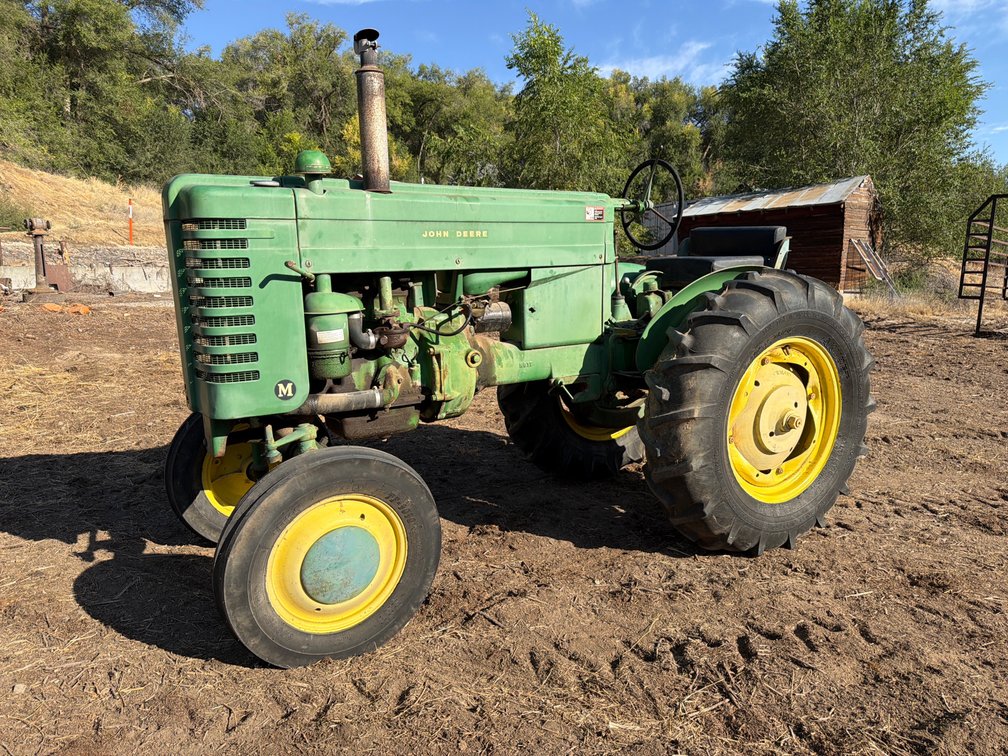 JD M gas tractor stnd trans
