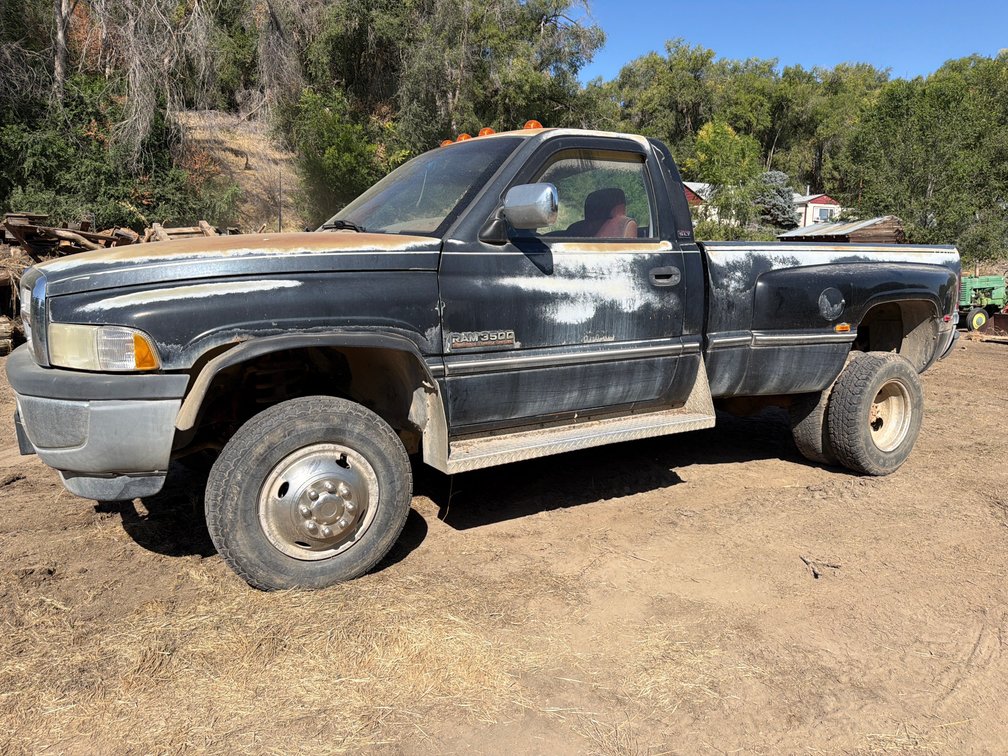 1994 Dodge 3500 dually pickup 1B7MF36C8RS530933