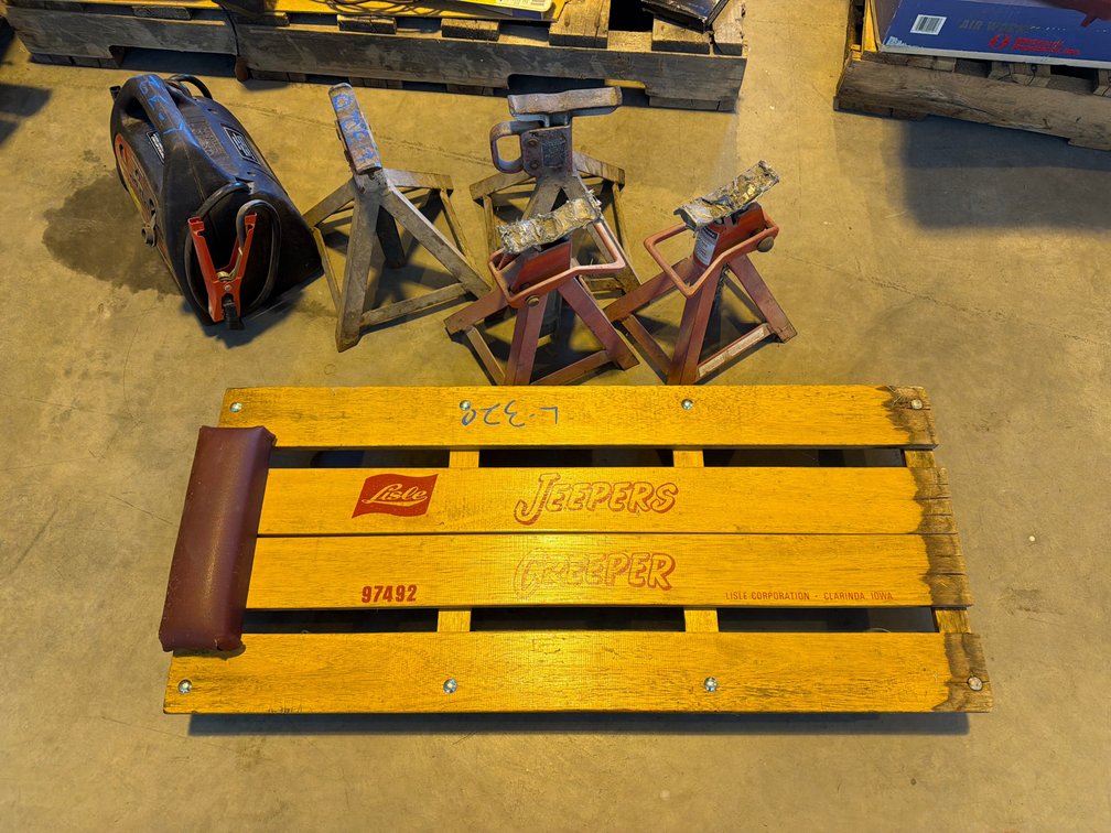 Everstart battery smart booster, shop stands, creeper