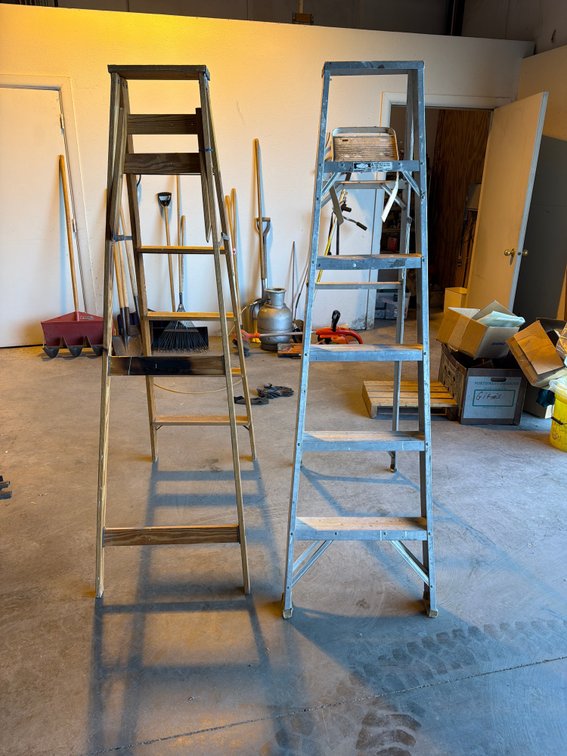 6' aluminum, wooden ladders