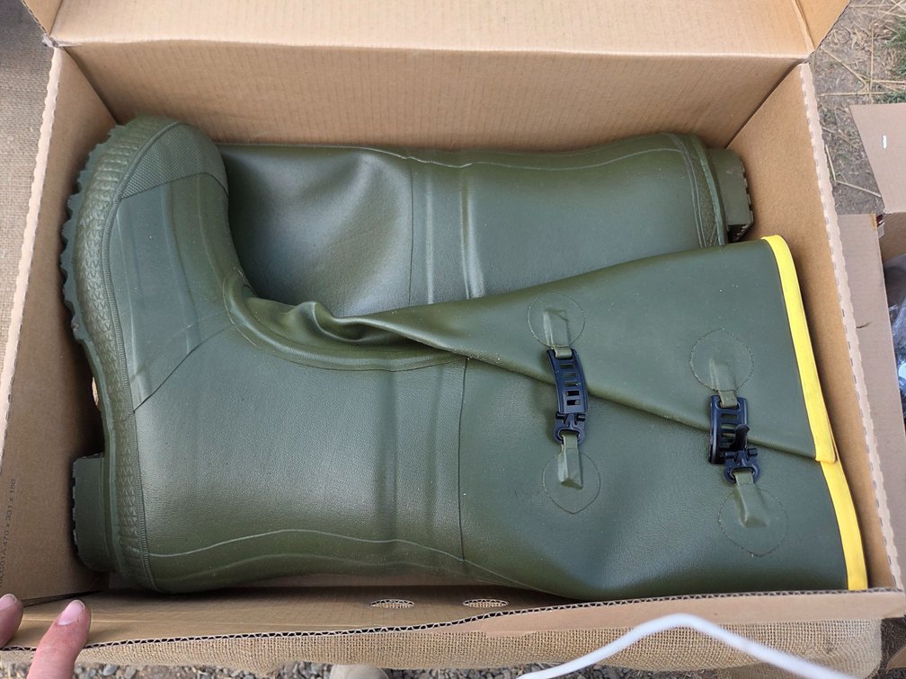 New LaCrosse rubber boots 12