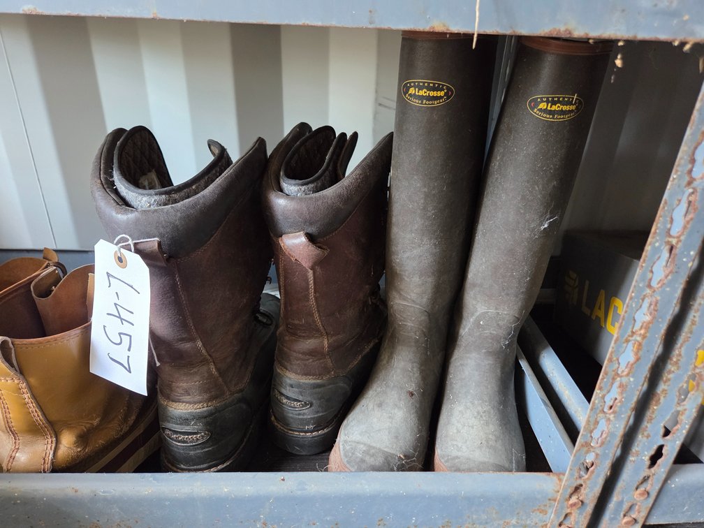 insulated snow boots 12, 13