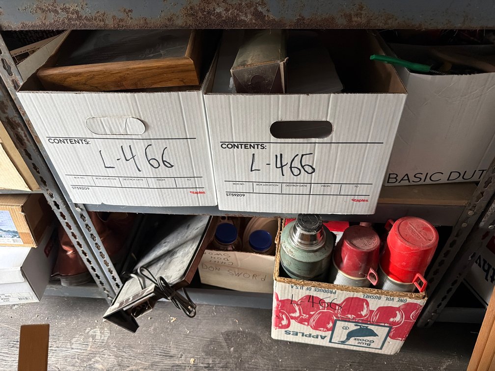 electric grill, thermoses,