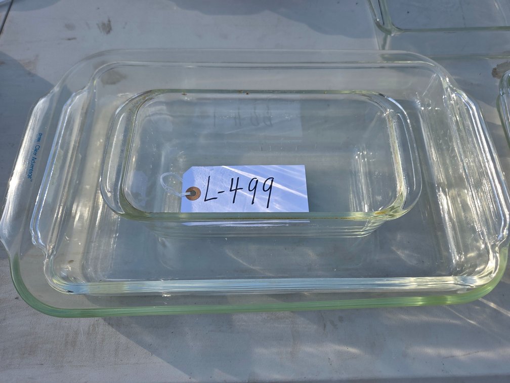 Pyrex bakeware