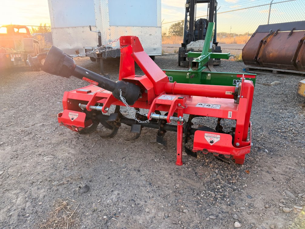 Del Morino Thunder 125  48" 3pt. pto tiller LIKE NEW
