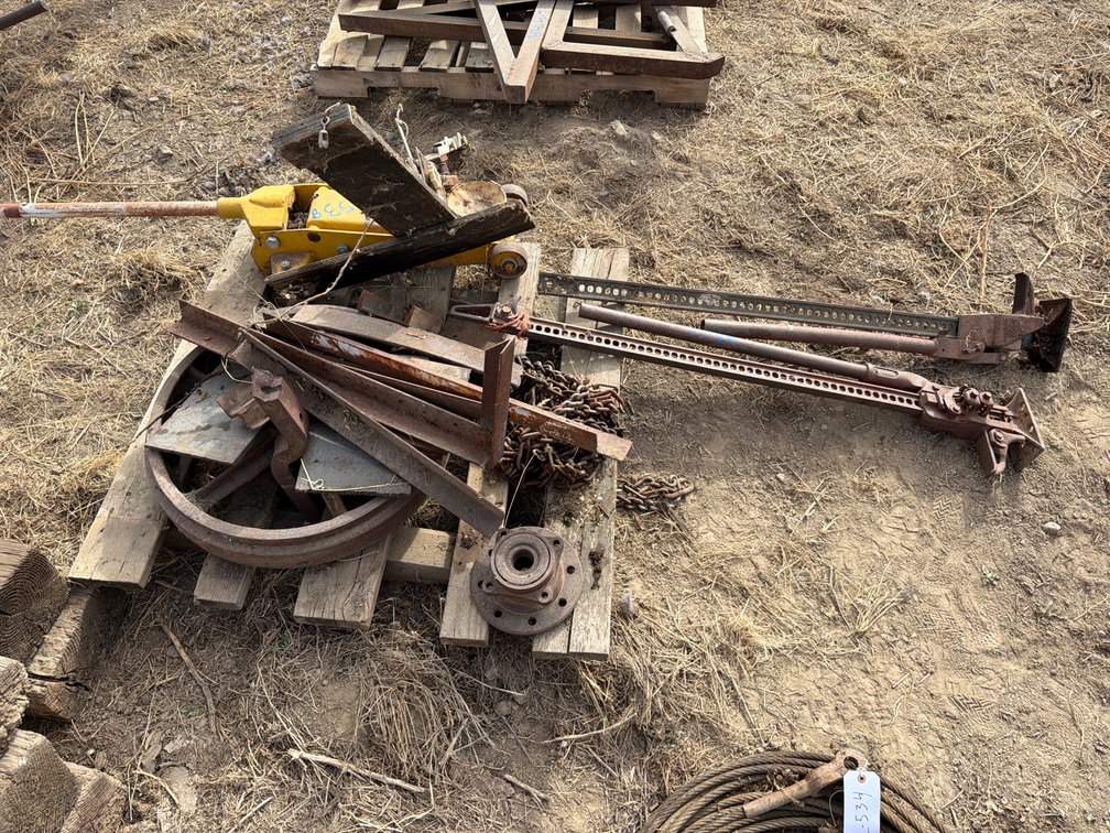 2 HI Lift jacks, floor jack, chain and pully