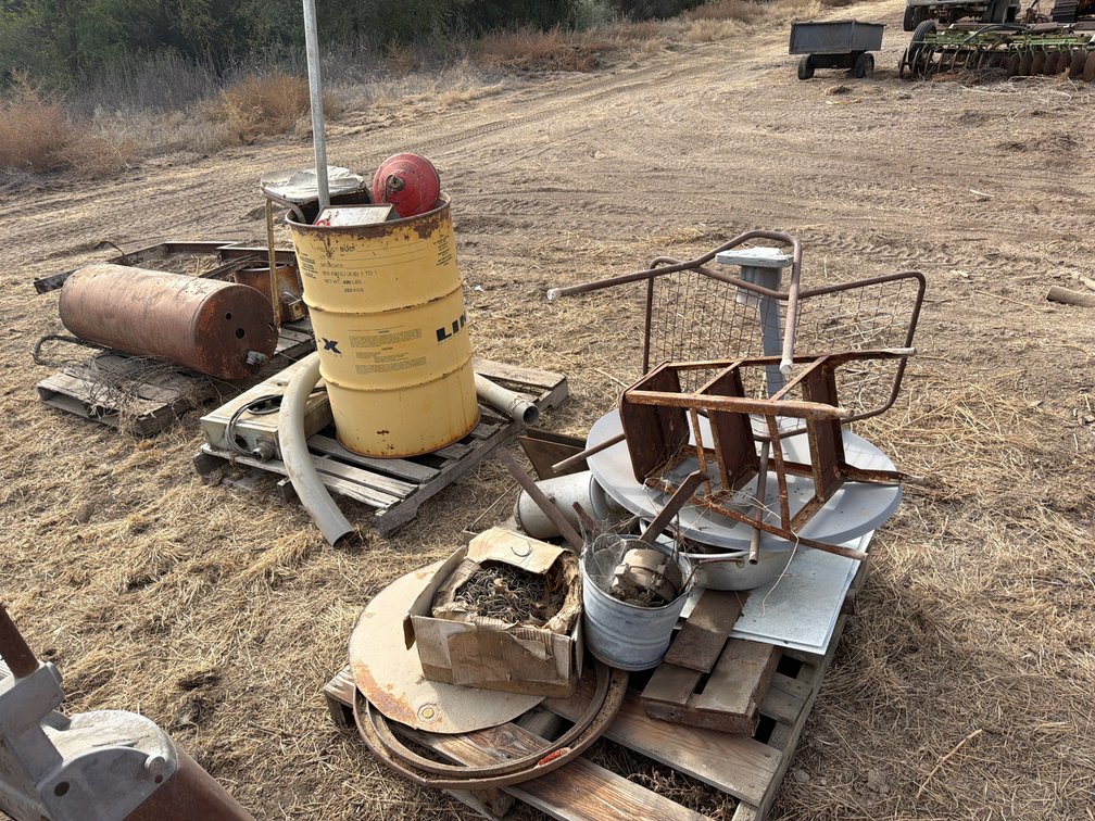 fence clips, electrical svc., fencer