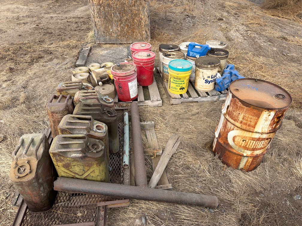 oil, fuel cans, load straps