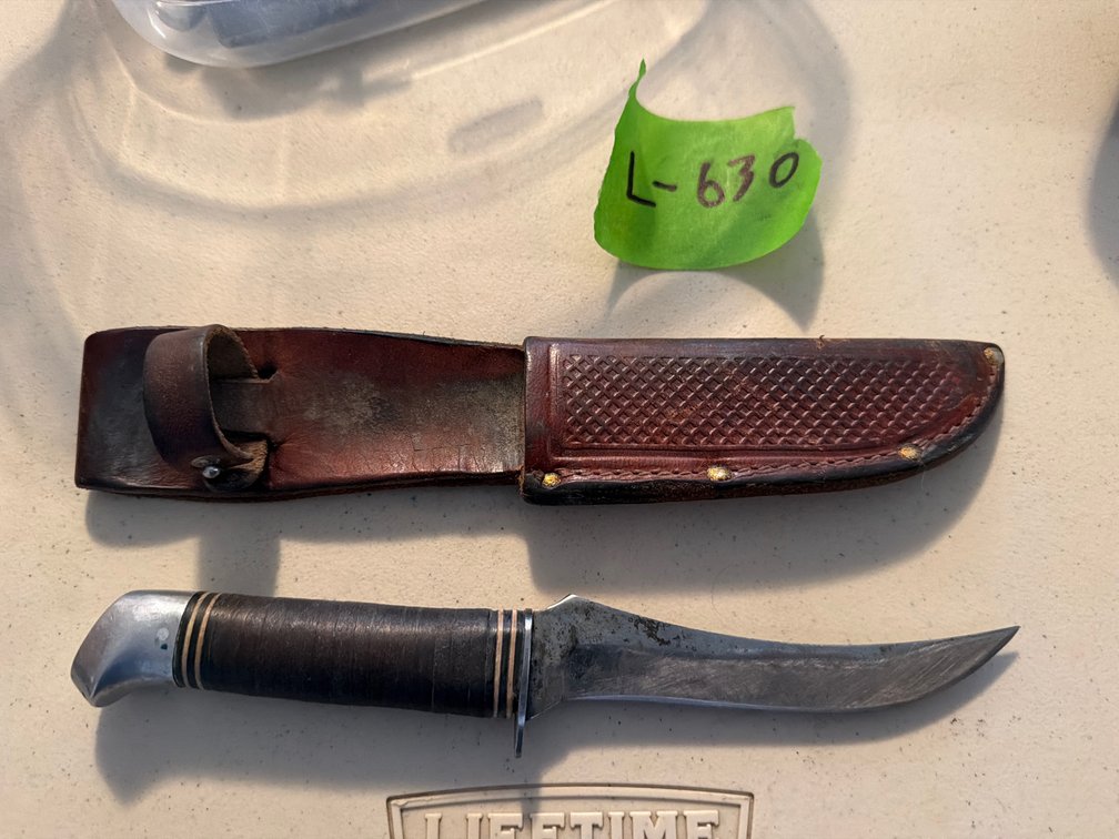 Schrade skinning knife