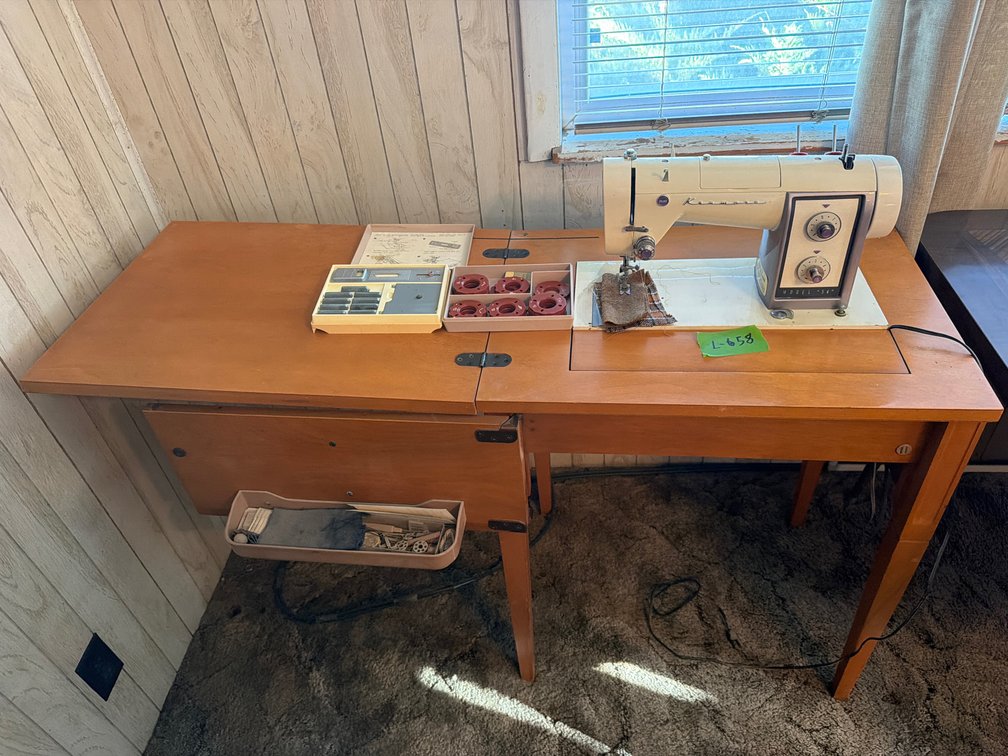 Kenmore sewing machine w cabinet